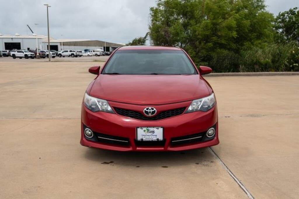 Used 2012 Toyota Camry SE Sedan