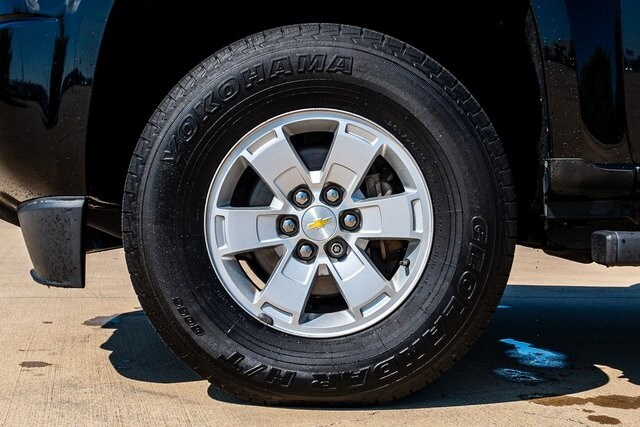 2019 Chevrolet Colorado Work Truck photo 2