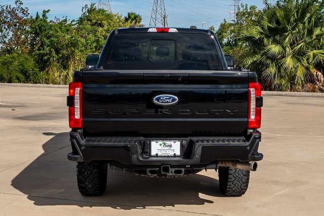 2023 Ford F-250 Lariat Tremor photo 4