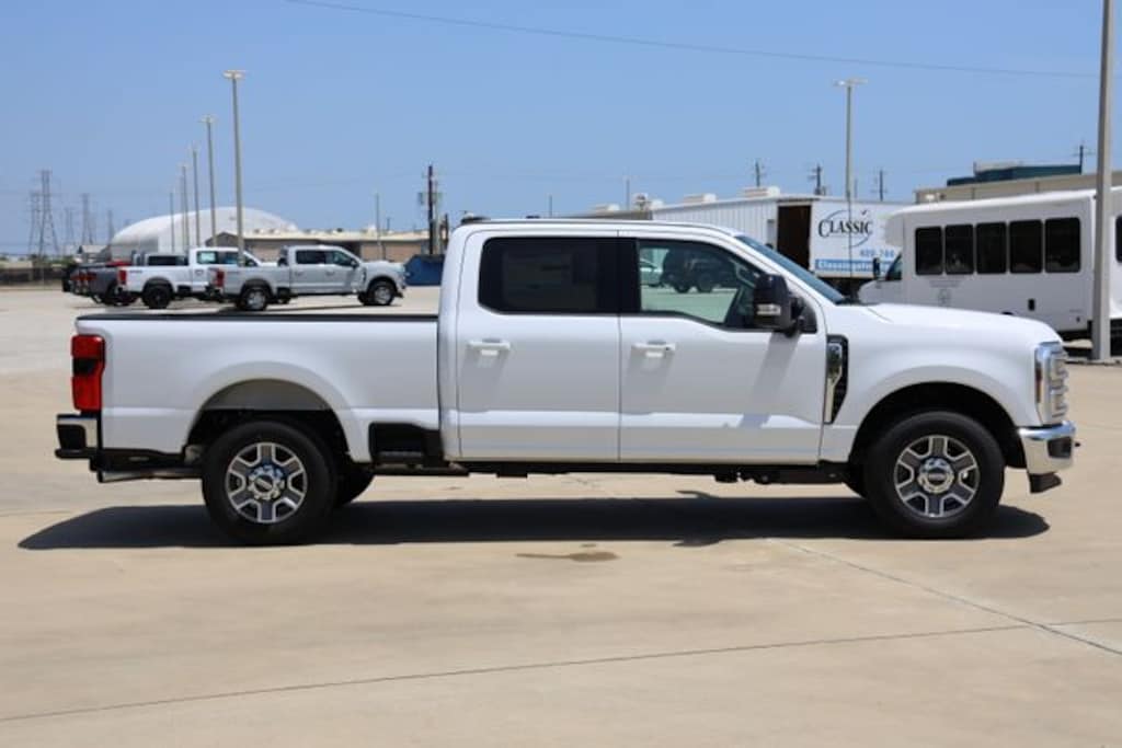 New 2026 Ford F-350 Lariat Truck Crew Cab