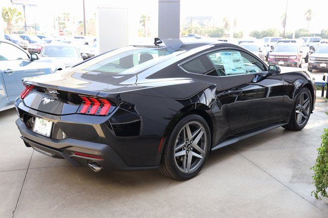 2026 Ford Mustang EcoBoost Fastback - Photo 6