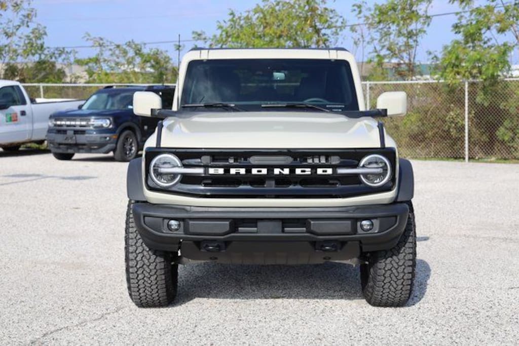 New 2025 Ford Bronco Outer Banks SUV
