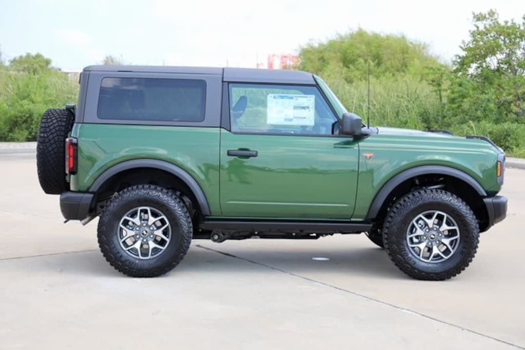 New 2025 Ford Bronco Badlands SUV