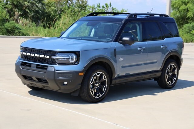 2025 Ford Bronco Sport Outer Banks photo 3