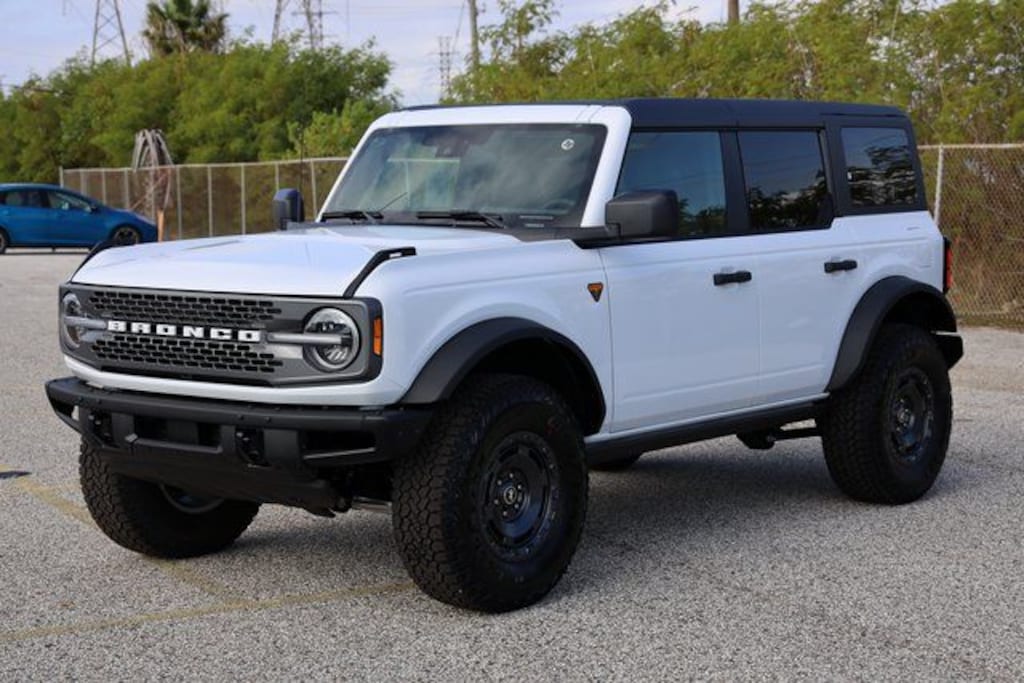 New 2025 Ford Bronco Badlands SUV