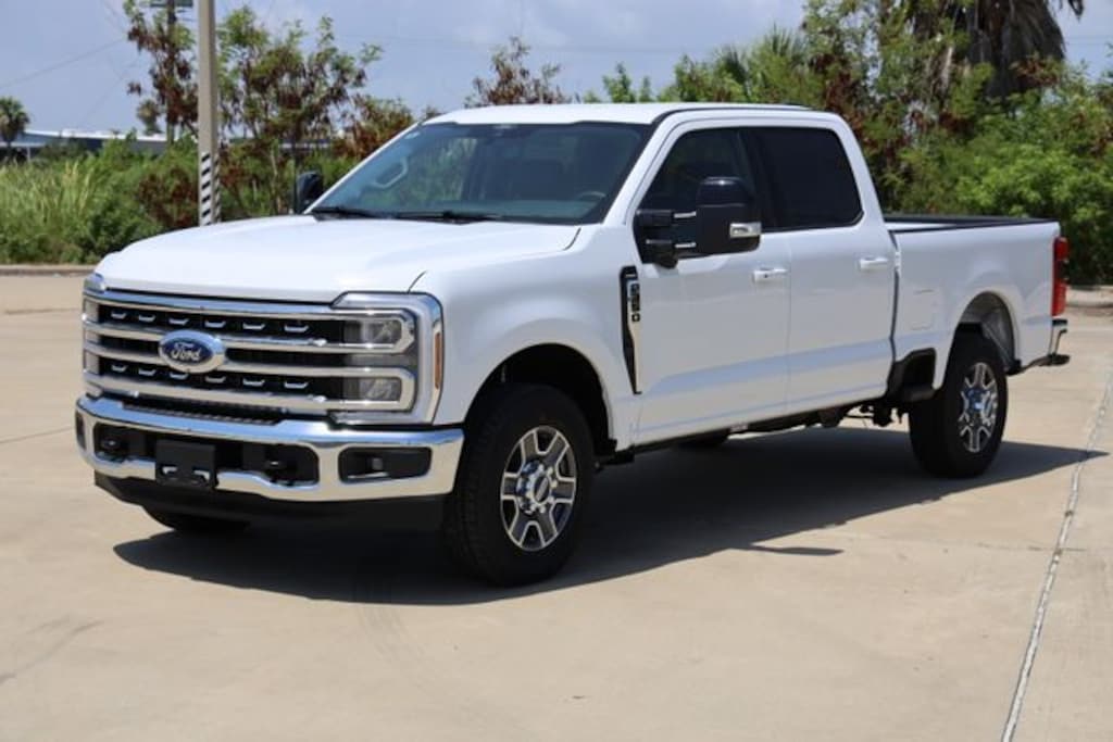 New 2026 Ford F-350 Lariat Truck Crew Cab
