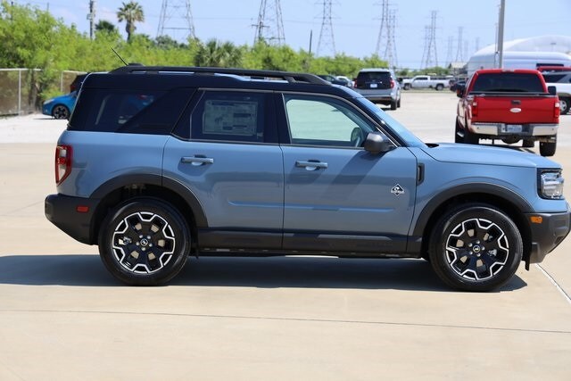 2025 Ford Bronco Sport Outer Banks photo 4