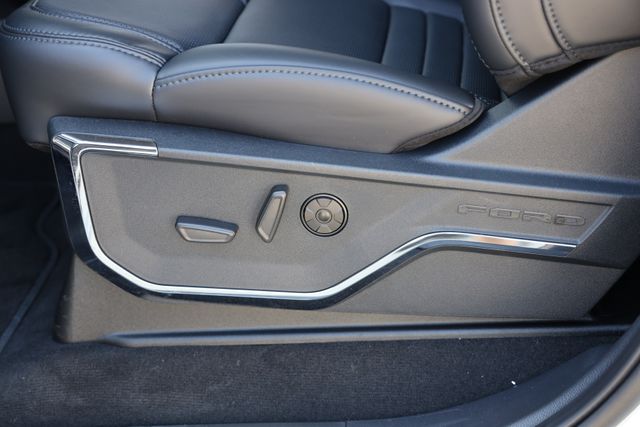 2026 Ford F-250 Super Duty Platinum - Photo 14