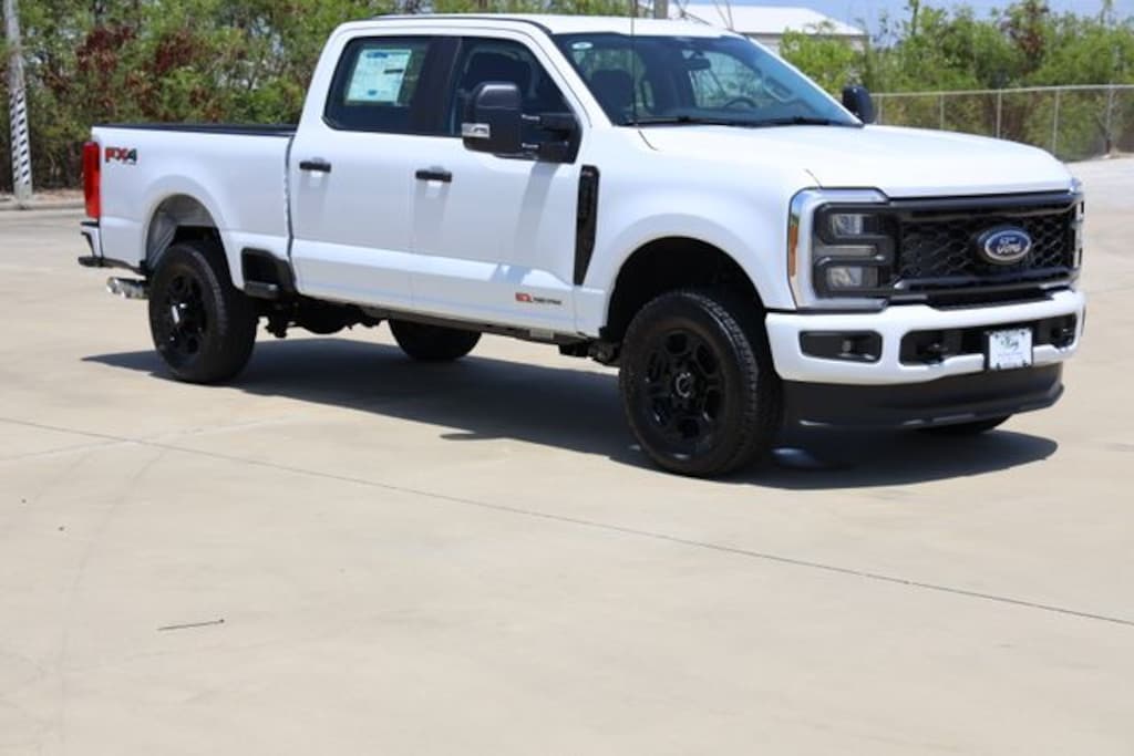 New 2026 Ford F-350 XL Truck Crew Cab