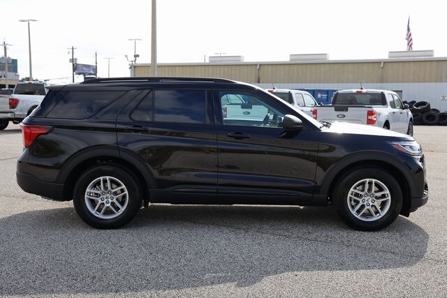 2026 Ford Explorer photo 4