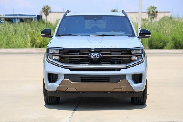 2025 Ford Expedition King Ranch photo 2