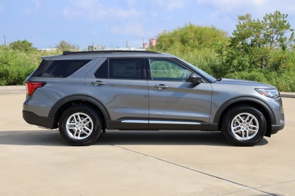 New 2025 Ford Explorer Active SUV