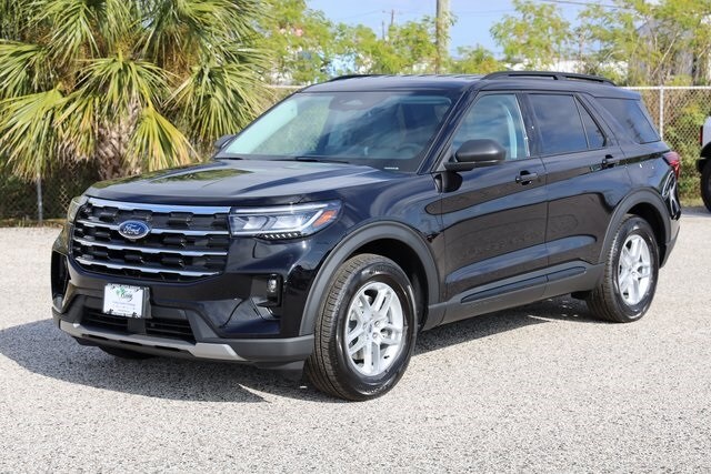 2026 Ford Explorer photo 3