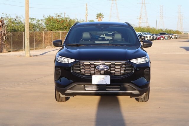 2025 Ford Escape ST-Line photo 2