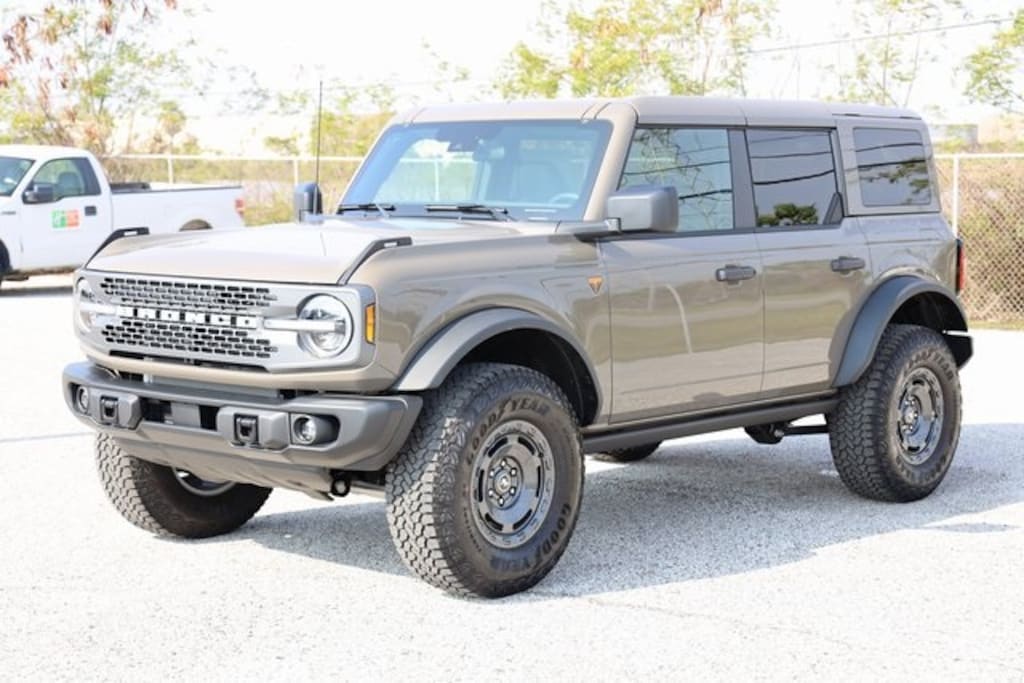 New 2025 Ford Bronco Badlands SUV