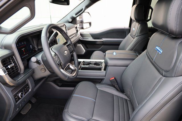 2026 Ford F-250 Super Duty Platinum - Photo 10