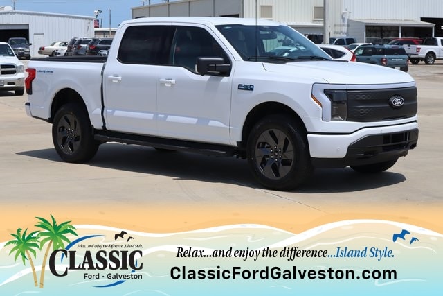 2025 Ford F-150 Lightning Flash's photo