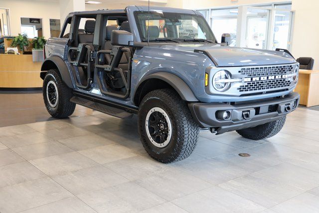 2025 Ford Bronco SUV 