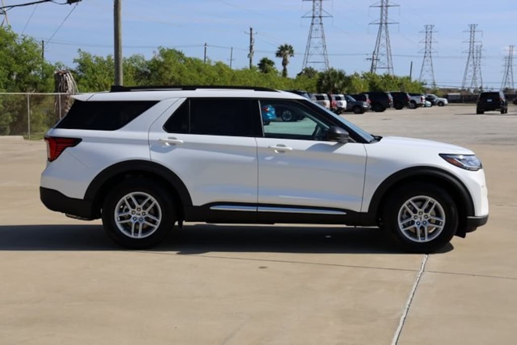 New 2025 Ford Explorer Active SUV