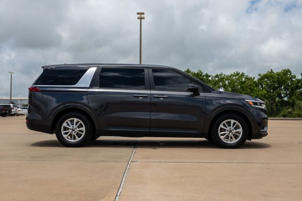 Used 2023 Kia Carnival LX Seat Package Minivan/Van
