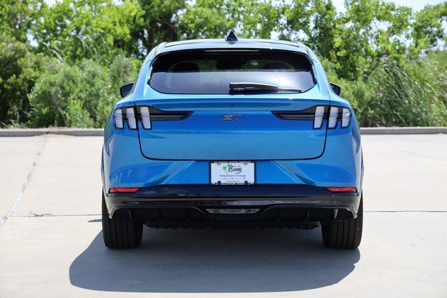 2025 Ford Mustang Mach-E GT - Photo 7