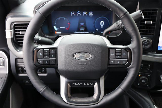 2026 Ford F-250 Super Duty Platinum - Photo 13
