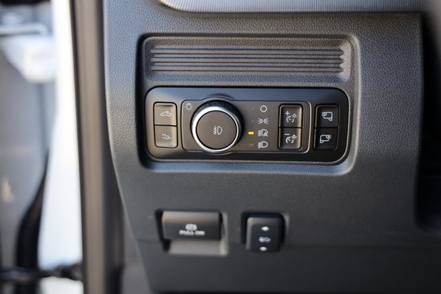 2026 Ford F-250 Super Duty Platinum - Photo 16