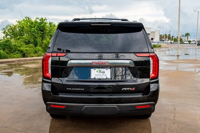 2021 Gmc Yukon XL AT4 photo 2