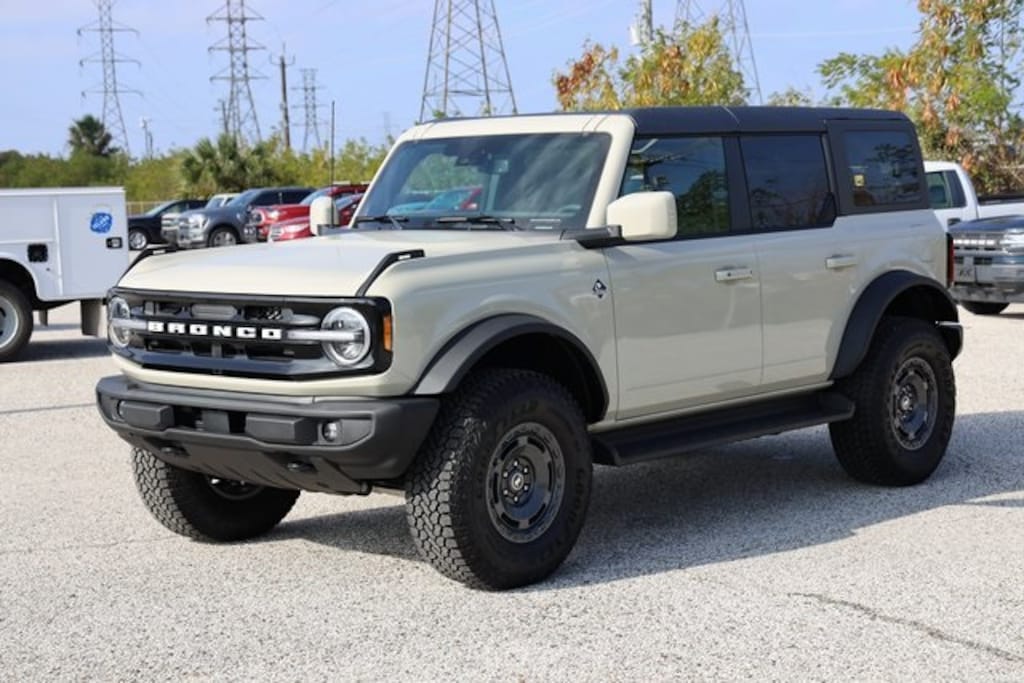 New 2025 Ford Bronco Outer Banks SUV