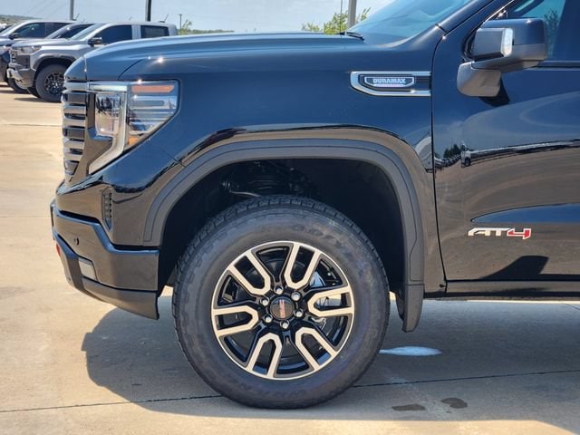 2026 GMC Sierra 1500 AT4 - Photo 9
