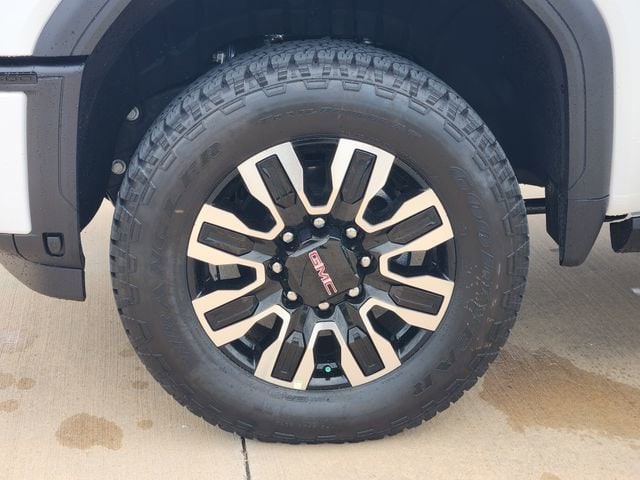 2026 GMC Sierra 2500HD AT4 - Photo 10