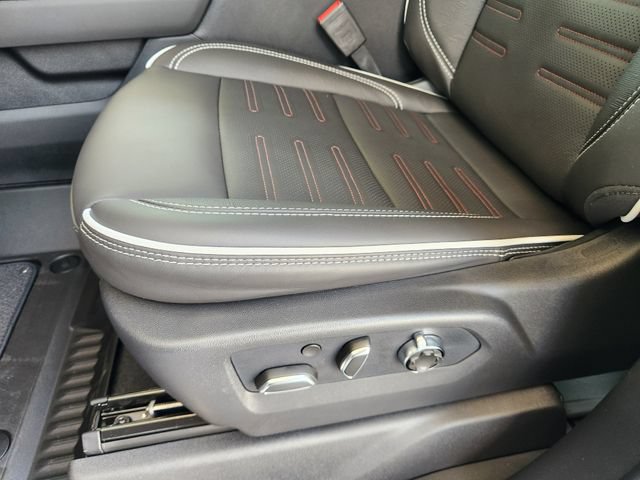 2026 GMC Sierra 2500HD AT4X - Photo 18