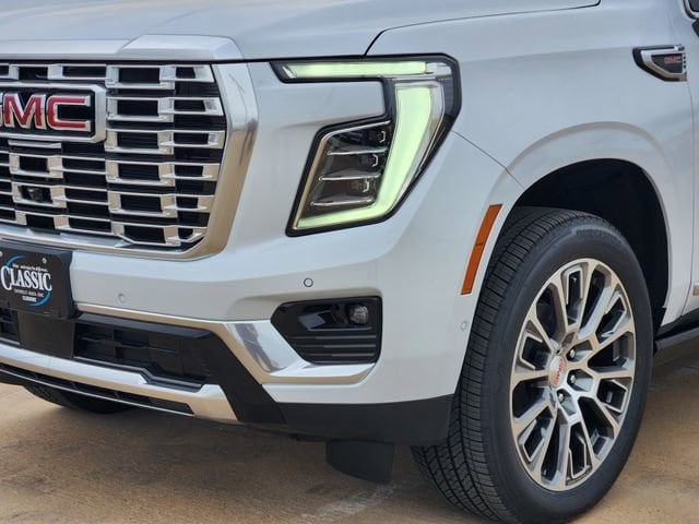 2026 GMC Yukon XL Denali - Photo 8