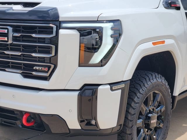 2026 GMC Sierra 2500HD AT4 - Photo 8