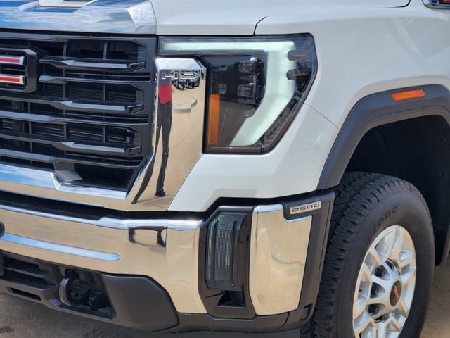 2026 GMC Sierra 2500HD Pro - Photo 8