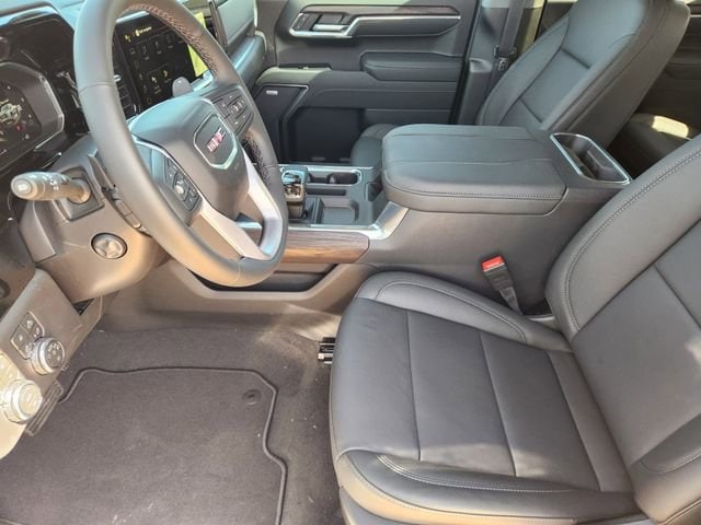 2026 GMC Sierra 1500 SLT - Photo 11