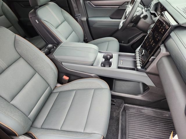 2026 GMC Acadia AT4 - Photo 13