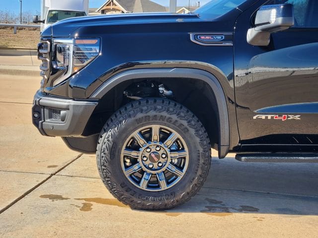 2026 GMC Sierra 1500 AT4X - Photo 9