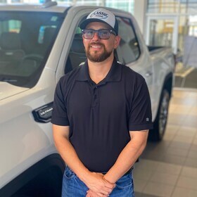 Staff member Leo Chavolla from ID_213d8b