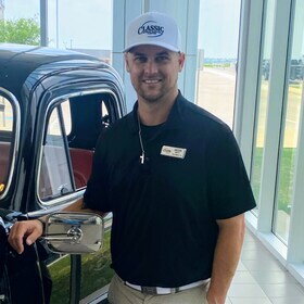 Staff member Jason White from ID_5d7b25