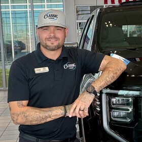 Staff member Eric Reaves from ID_5d7b25