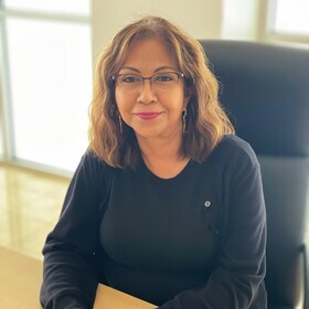 Staff member Yolanda Santamaria from ID_6b921f