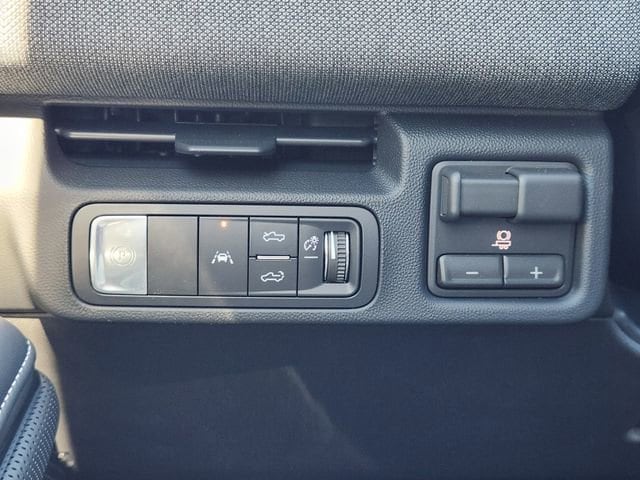 2026 GMC Sierra EV Elevation - Photo 16