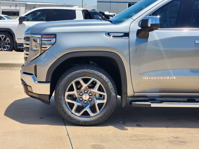 2026 GMC Sierra 1500 SLT - Photo 9