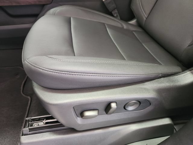 2026 GMC Sierra 1500 SLT - Photo 18