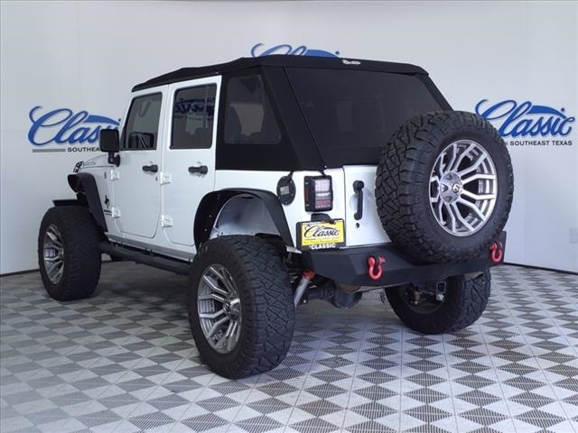 Used 2017 Jeep Wrangler Unlimited Rubicon with VIN 1C4BJWFG2HL526976 for sale in Beaumont, TX