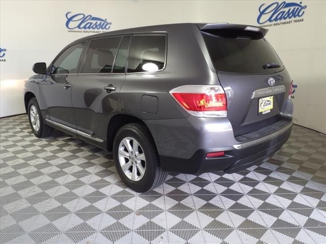 Used 2013 Toyota Highlander Base with VIN 5TDZA3EH5DS033888 for sale in Beaumont, TX