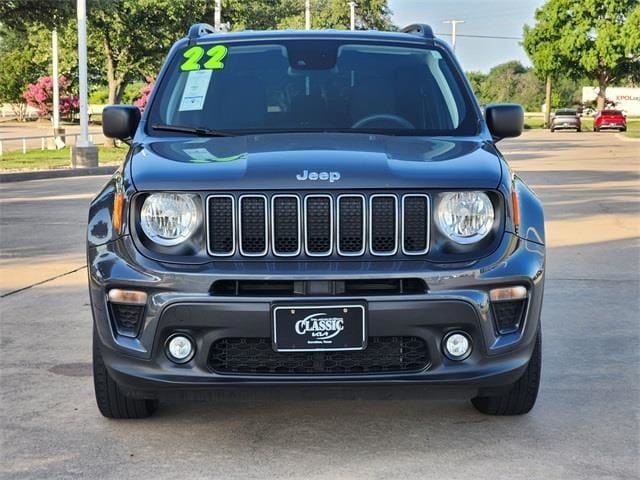 Used 2022 Jeep Renegade Latitude with VIN ZACNJDB18NPN86364 for sale in Carrollton, TX