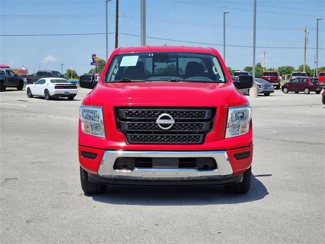 2023 Nissan Titan SV photo 2