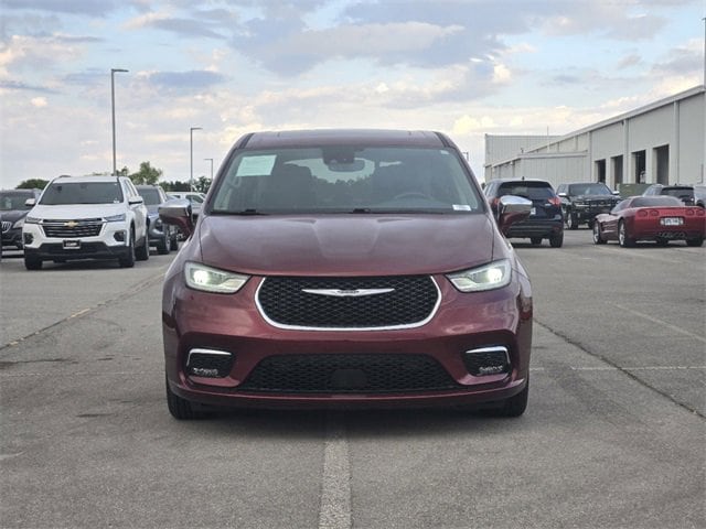 Used 2022 Chrysler Pacifica Hybrid Limited with VIN 2C4RC1S70NR143784 for sale in Lawton, OK